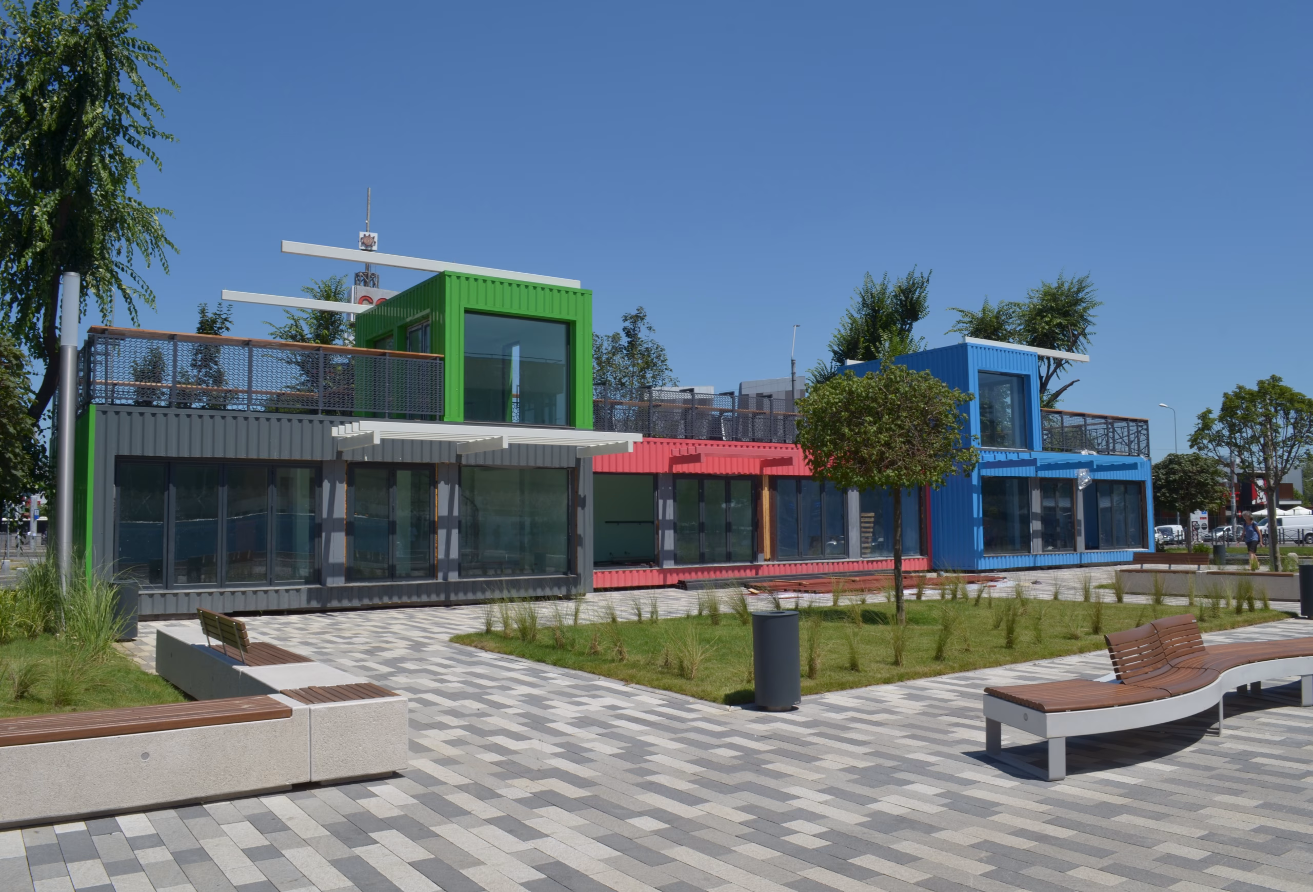 Multi-colored container structures